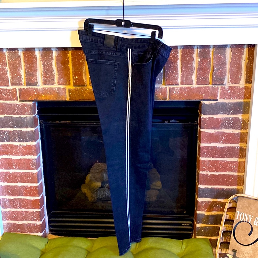 Request Mens Black Skinny/Tapered denim!